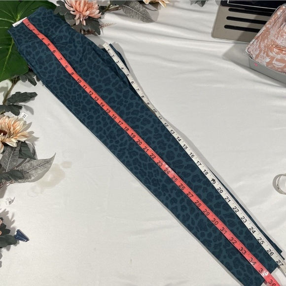 NWT Nike‎ [ XS ] Mid-Rise Leopard Glitter Active Leggings in Teal - Picture 6 of 12